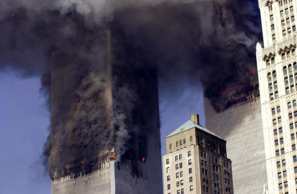 11η Σεπτεμβρίου: Πέρασαν 13 χρόνια από την ημέρα που σόκαρε τον κόσμο - Η στιγμή της κατάρρευσης των Δίδυμων Πύργων [photos] - Φωτογραφία 14