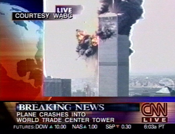 11η Σεπτεμβρίου: Πέρασαν 13 χρόνια από την ημέρα που σόκαρε τον κόσμο - Η στιγμή της κατάρρευσης των Δίδυμων Πύργων [photos] - Φωτογραφία 4