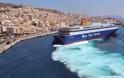 Πλοίο δένει στο λιμάνι της Σύρου μέσα σε τρία λεπτά και γίνεται viral στο Youtube
