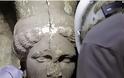 Παγκόσμιος θαυμασμός για την Αμφίπολη: Ολόσωμες οι Καρυάτιδες στον τάφο...Έρχονται ανακοινώσεις από το υπουργείο Πολιτισμού