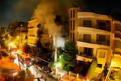 Η πυροσβεστική θρηνεί ακόμα έναν ήρωα. Πυροσβέστης έχασε τη ζωή του προσπαθώντας να σώσει τους ενοίκους, Δύο νεκροί από την πυρκαγιά