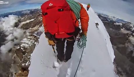 Βίντεο: Αναρρίχηση που κόβει την ανάσα στο θρυλικό Matterhorn των Άλπεων - Φωτογραφία 1