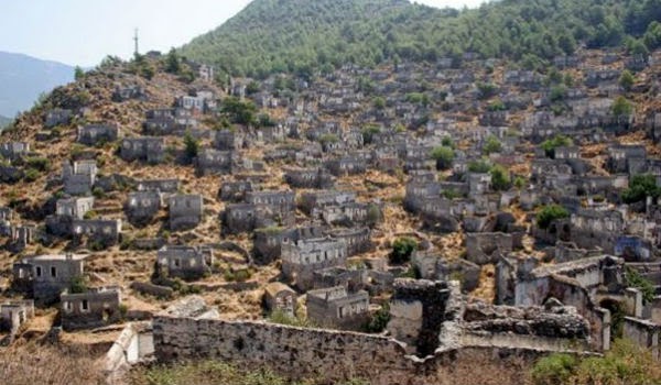 Στο σφυρί ελληνικό χωριό «φάντασμα» στην Τουρκία - Φωτογραφία 1