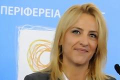 8000 ευρώ για μια… δροσερή ορκωμοσία. Ακριβός ο συμβολισμός της Ρένας Δούρου