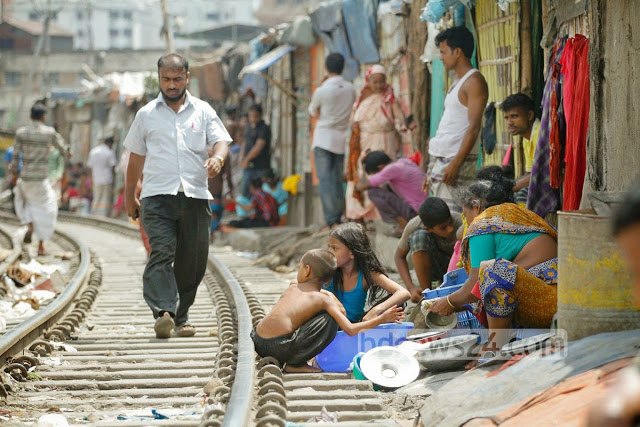 Μπαγκλαντές. Φλερτάροντας με τον θάνατο. Δείτε απίστευτες εικόνες - Φωτογραφία 3