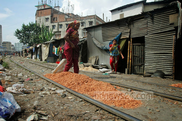 Μπαγκλαντές. Φλερτάροντας με τον θάνατο. Δείτε απίστευτες εικόνες - Φωτογραφία 7