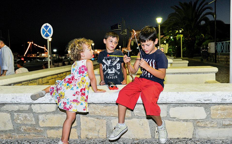 Οι Λειψοί  δείχνουν το δρόμο στη γηρασμένη και παρηκμασμένη Ελλάδα: Κάτοικοι 784, παιδιά 200 - Φωτογραφία 3