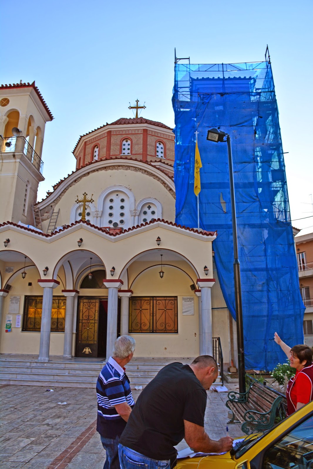 Άγνωστοι βεβήλωσαν ιερό ναό στο Ναύπλιο [photos] - Φωτογραφία 2