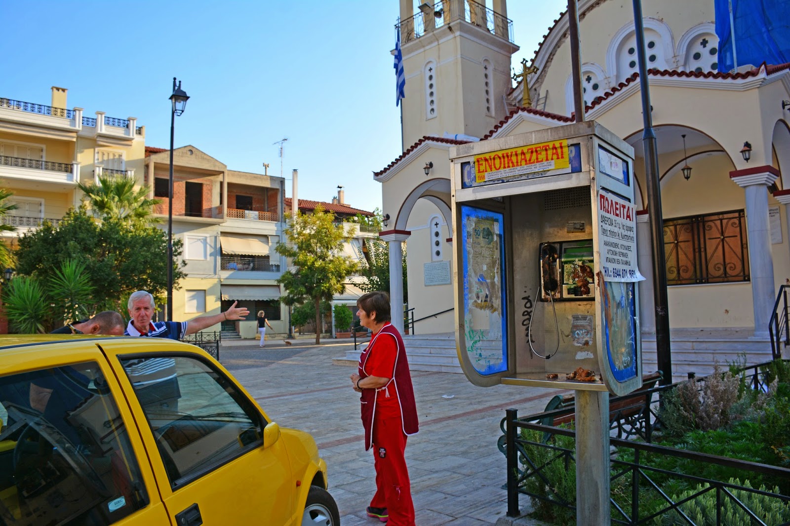 Άγνωστοι βεβήλωσαν ιερό ναό στο Ναύπλιο [photos] - Φωτογραφία 3