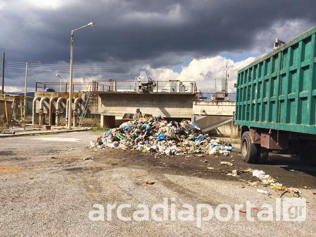 Απορριμματοφόρα του Δήμου Τρίπολης εθεάθησαν στην Βιομηχανική Περιοχή [video] - Φωτογραφία 4