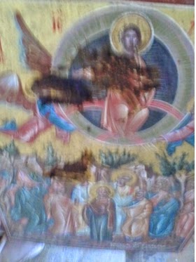 Bεβήλωσαν εκκλησία στην Κρήτη - Αφόδευσαν και ούρησαν πάνω σε εικόνες του Ιησού - Φωτογραφία 3