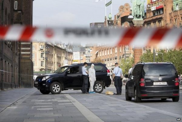 Δείτε φωτογραφίες από το σημείο της δολοφονίας στη Κοπεγχάγη - Φωτογραφία 1