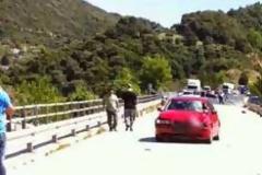 ΑΝΑΤΡΙΧΙΑΣΤΙΚΟ: Πυροσβέστες έψαχναν δύο ώρες το μέλος του ποδηλάτη που σκοτώθηκε [photos]