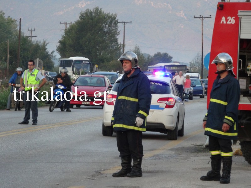 Δείτε φωτογραφίες από το τροχαίο που έγινε σήμερα το πρωί στην Ε.Ο. Τρικάλων – Άρτας - Φωτογραφία 12