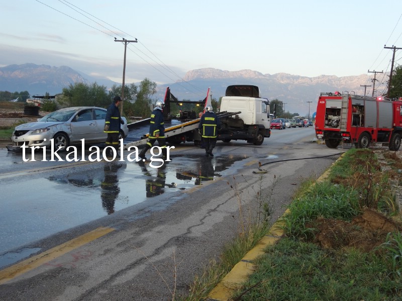 Δείτε φωτογραφίες από το τροχαίο που έγινε σήμερα το πρωί στην Ε.Ο. Τρικάλων – Άρτας - Φωτογραφία 21