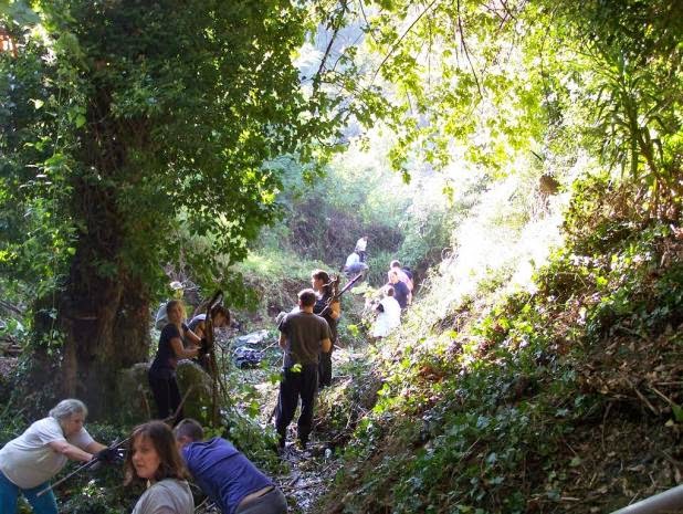 Πάτρα: Δείτε φωτο από τον καθαρισμό στο Φαράγγι της Νερομάνας - Φωτογραφία 7