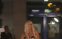 Η Lady Gaga με see through και string στο αεροδρόμιο της Αθήνας - Φωτογραφία 4