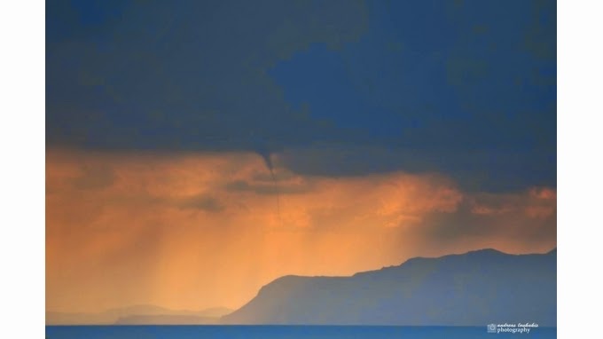 Υδροστρόβιλοι έβαψαν τον ουρανό της Κρήτης - Φωτογραφία 1