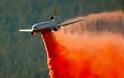 Συγκλονιστικό βίντεο με θηριώδες αεροπλάνο-τάνκερ στη μάχη με τις φλόγες!