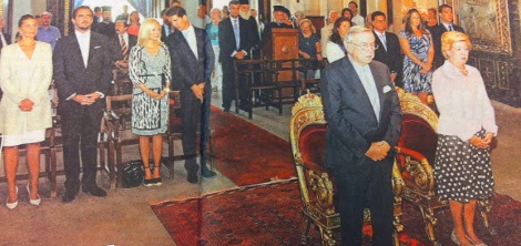 Άνοιξαν τη Μητρόπολη για την επέτειο του τέως με την Άννα Μαρία και τους έβαλαν να καθίσουν σε βασιλικούς θρόνους - Φωτογραφία 3