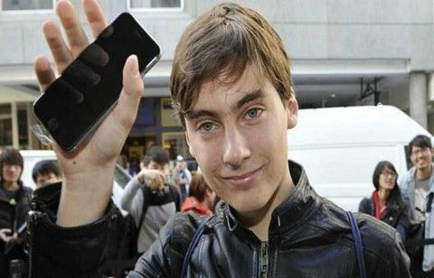 Αυτός ο τύπος αγόρασε πρώτος το iPhone6 και... Δείτε τι έπαθε! [video] - Φωτογραφία 1