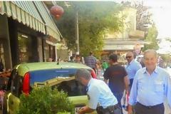 Δείτε τι έκαναν οι πολίτες σε ασυνείδητο οδηγό που πάρκαρε όπου τον βόλευε! [photos]