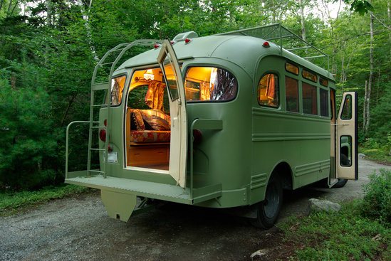 Βλέπεις ένα παλιό σχολικό λεωφορείο;;; Θα πάθεις πλάκα αν δεις τί κρύβεται στο εσωτερικό του! (PHOTOS) - Φωτογραφία 6