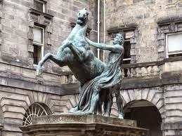 Στην Αθήνα δεν υπάρχει άγαλμα του Μεγάλου Αλεξάνδρου, ενώ στο Εδιμβούργο υπάρχει! [photos] - Φωτογραφία 2