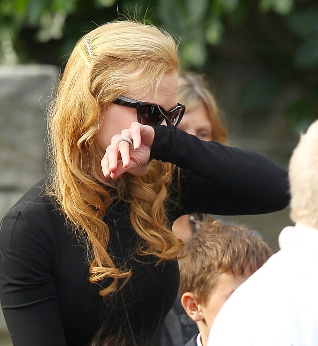 Συντετριμμένη η Kidman στην κηδεία του πατέρα της - Φωτογραφία 10