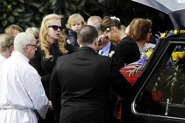 Συντετριμμένη η Kidman στην κηδεία του πατέρα της - Φωτογραφία 3