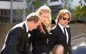 Συντετριμμένη η Kidman στην κηδεία του πατέρα της - Φωτογραφία 4