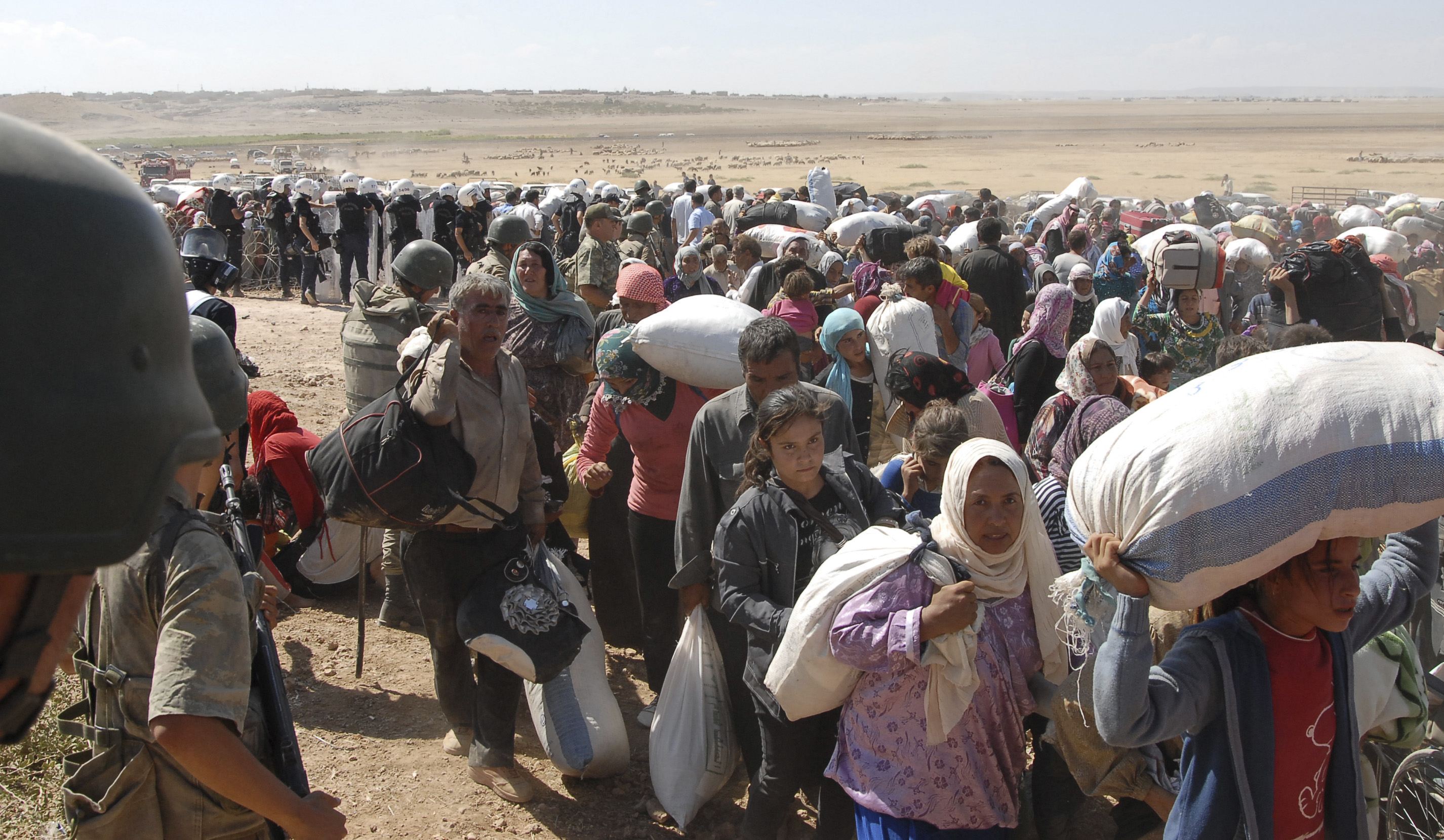Προελαύνουν οι τζιχαντιστές στη Συρία - Φεύγουν μαζικά οι Κούρδοι - Φωτογραφία 2