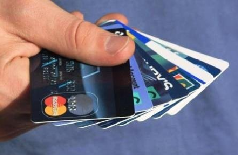 Αυτά σίγουρα δεν τα ήξερες: Πώς μπορεί μία πιστωτική κάρτα ή ένα τρυπάνι να σου σώσει τη ζωή; - Φωτογραφία 1