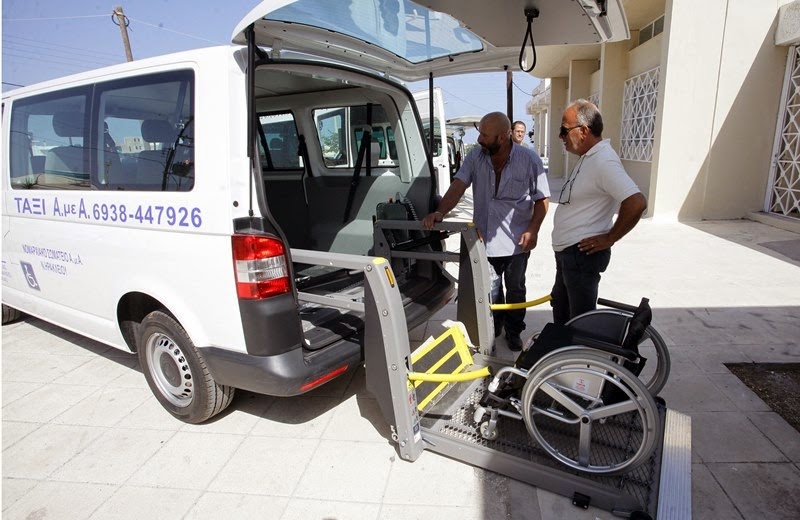 Νέα οχήματα για τους ανθρώπους με αναπηρία στο Ηράκλειο - Συγκίνηση και χαρά κατά την παρουσίαση τους [photos] - Φωτογραφία 1