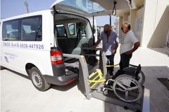 Νέα οχήματα για τους ανθρώπους με αναπηρία στο Ηράκλειο - Συγκίνηση και χαρά κατά την παρουσίαση τους [photos]