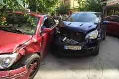Πάτρα: Ταξί και νοικιασμένο αμάξι έπαιξαν τα...συγκρουόμενα - Δείτε φωτο