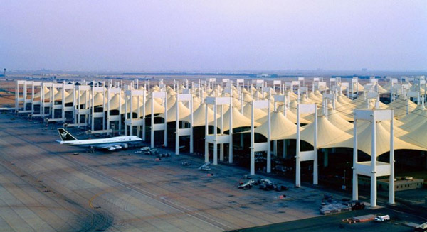 Αυτά είναι τα ομορφότερα αεροδρόμια του κόσμου! [photos] - Φωτογραφία 14