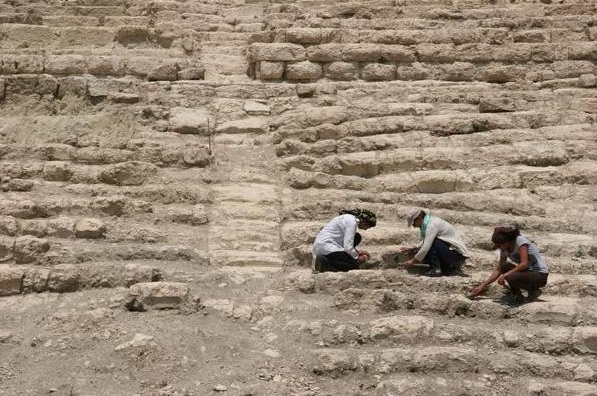 Στο φως ένα ακόμα σπουδαίο αρχαίο ελληνικό θέατρο στην Τουρκία - Φωτογραφία 2