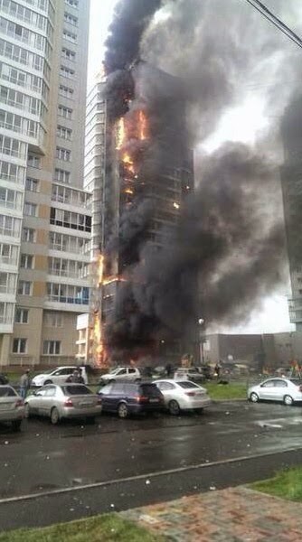 Ρωσία: Μεγάλη πυρκαγιά σε κτίριο 25 ορόφων - Τουλάχιστον δύο νεκροί - Φωτογραφία 3