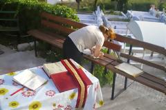 Αλληλέγγυοι οι πιστοί μετά την καταστροφή στο εκκλησάκι της Παλαιοπαναγιάς