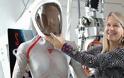 ΑΠΙΣΤΕΥΤΟ: Οι Εφαρμοστές στολές για αστροναύτες είναι γεγονός!