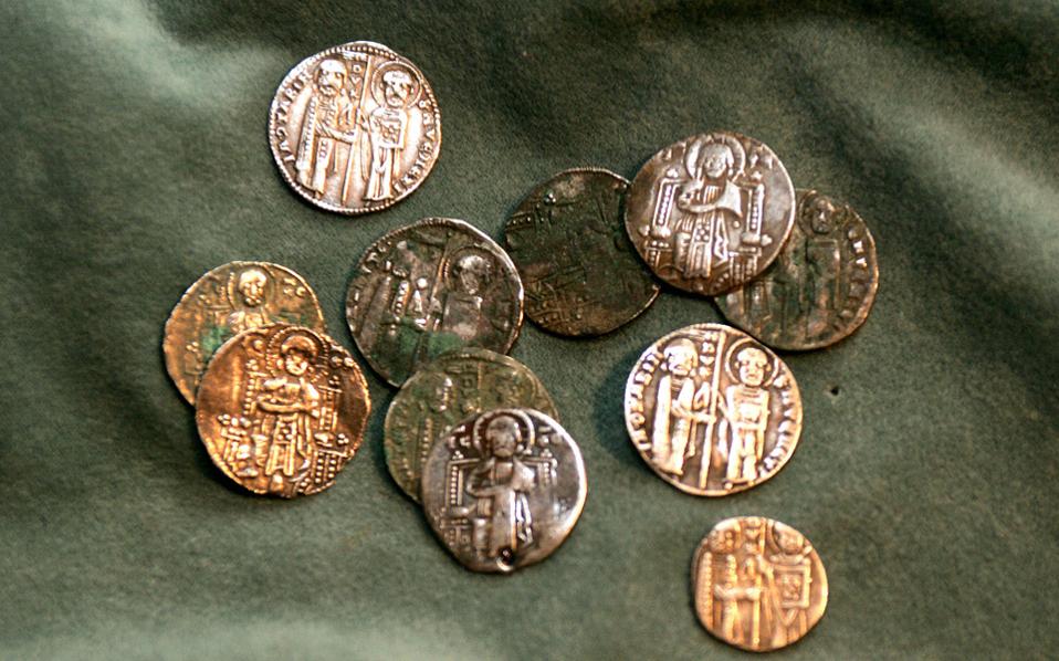 Η Ιταλία επιστρέφει στην Ελλάδα ογδόντα ελληνικά νομίσματα της αρχαίας Μακεδονίας - Φωτογραφία 1