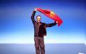 «Είδηση» Σκοπίων: Ο αντιπρόεδρος της κυβέρνησης ύψωσε τη σημαία με τον ήλιο της Βεργίνας στον Όλυμπο...