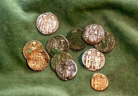 Επιστρέφουν ογδόντα αρχαία νομίσματα στην Ελλάδα! - Φωτογραφία 1