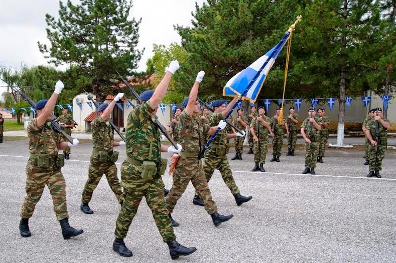 Απονομή Ταξιάρχη Αριστείου Ανδρείας στην Πολεμική Σημαία του 1ου ΣΠ - Φωτογραφία 5