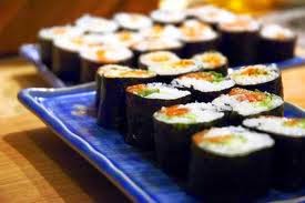 Σκουλήκια «έφαγαν» το στομάχι ενός άνδρα έπειτα από την κατανάλωση χαλασμένου σούσι: Δείτε τις ακτινογραφίες και θα πάθετε ΣΟΚ!  [photos] - Φωτογραφία 1