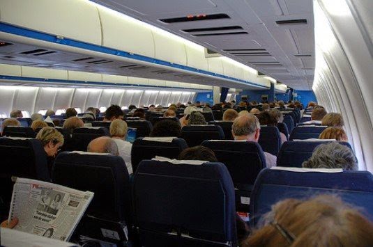 Εσείς ξέρετε ποια είναι η ασφαλέστερη θέση σε ένα αεροπλάνο...για να επιβιώσετε από μια αεροπορική συντριβή; [photo] - Φωτογραφία 1