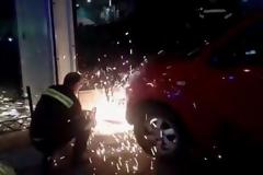 Τράβηξε χειρόφρενο στο κέντρο της Λαμίας και δείτε τι έγινε [photos + video]
