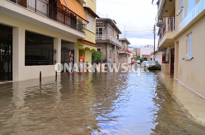Πλημμύρισαν σπίτια και δρόμοι στο Μεσολόγγι [video] - Φωτογραφία 3