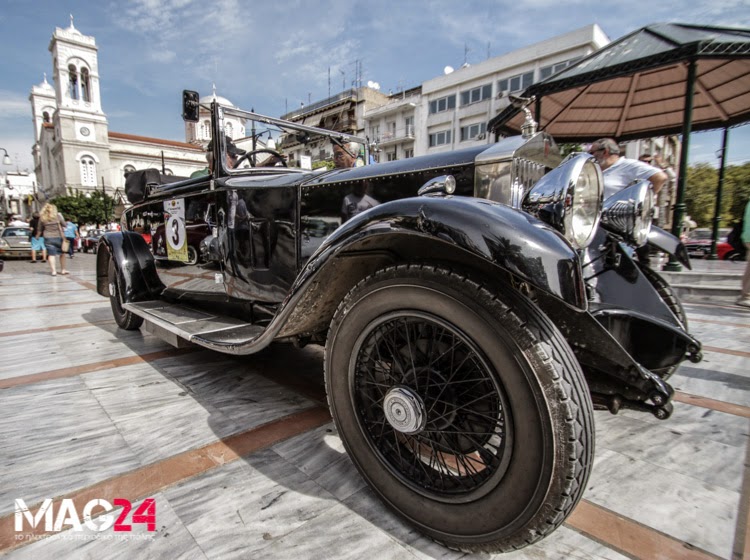 Χαμός από πανέμορφά ιστορικά αυτοκίνητα στη Πλατεία Ελευθερίας της Λαμίας - Φωτογραφία 5